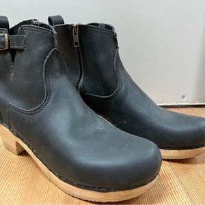 No.6 boots worn a few times size 42